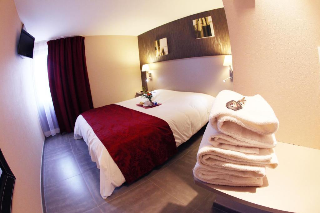 Hotel Le Coudon La Farlède Szoba fotó